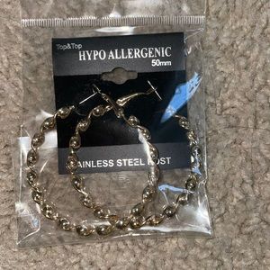 Hypo allergenic gold earrings